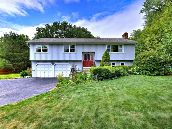 28 Sagamore Drive, Seymour, CT 06483