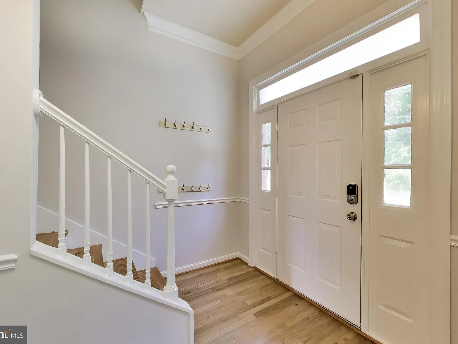 4 bed, 3.5 bath, 3932 sqft, $3,800 — Photo 3