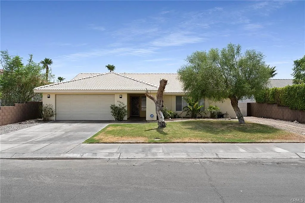 4 bed, 2001 sqft, $3,500 — Photo 2