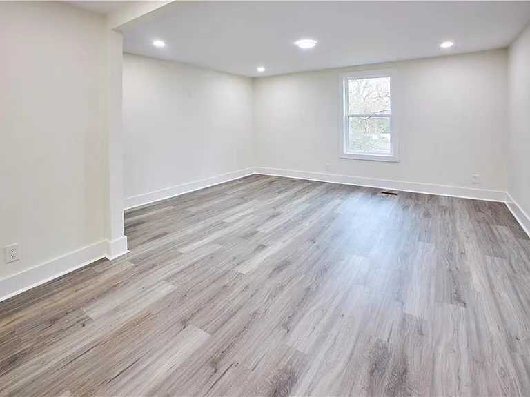 184 Scott St NW — Photo 13