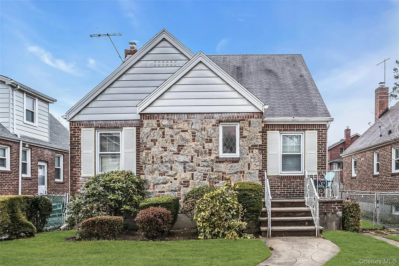 8227 246th Street photo 1