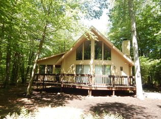 1205 Redwood Ter, Pocono Pines, PA 18350