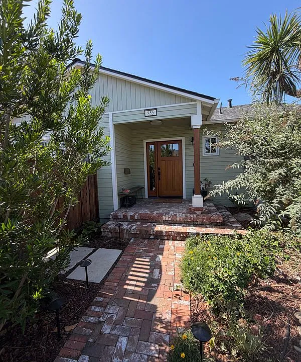 855 Linden Ave