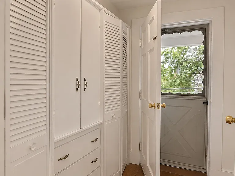 23 Mount Vernon St #2 — Photo 20