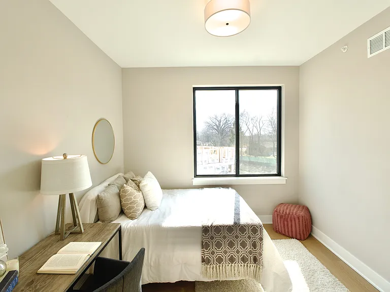 185 Pointe Dr #185 — Photo 22