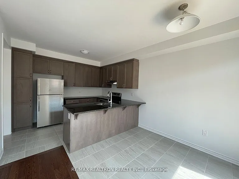 1380 William Halton Pkwy W — Photo 7
