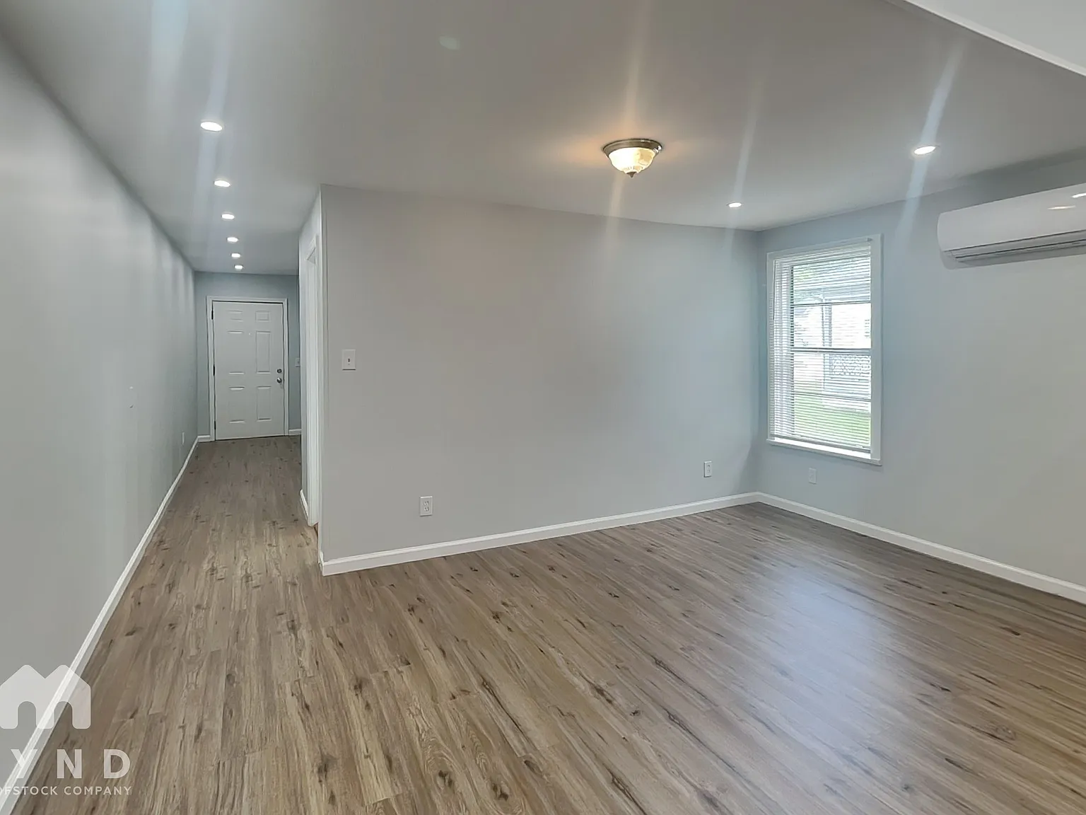 1 bed, 1.0 bath, 723 sqft, $1,350 — Photo 3