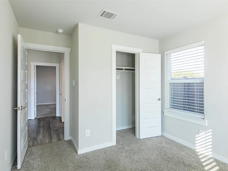 7226 Telford Hollow Trl — Photo 10
