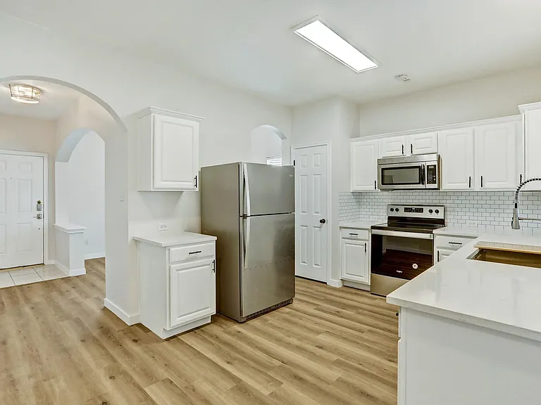 128 Almquist St — Photo 8