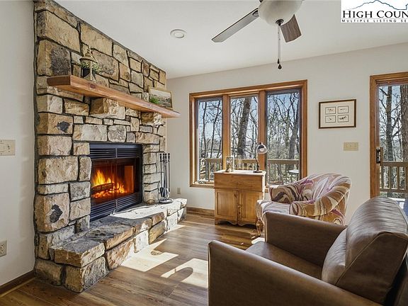 3rd image of 25 Poke Road