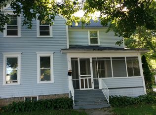 417 S Cook St, Barrington, IL 60010