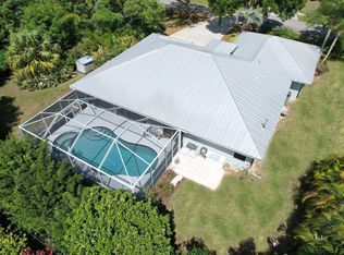 932 Sweetbay Ave, Sebastian, FL 32958