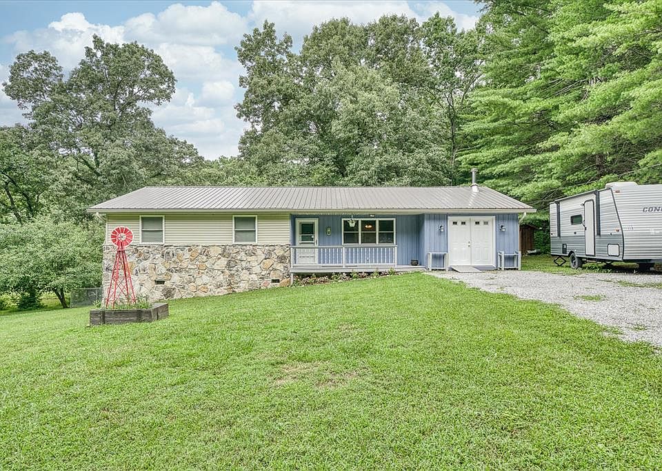 1st image of 148 Sullivan Dr
