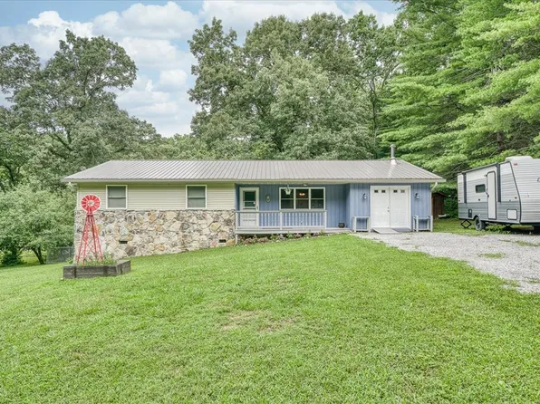 148 Sullivan Dr, Crossville, TN 38555