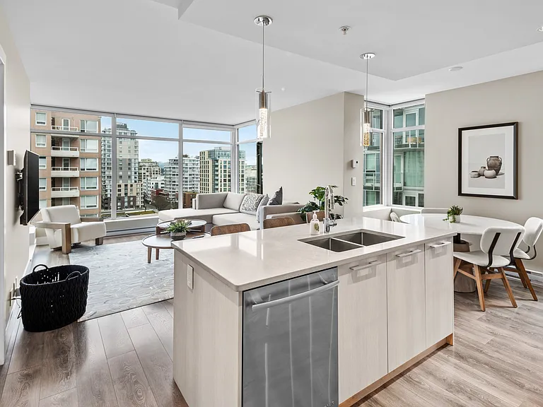 960 Yates St #1105 — Photo 5