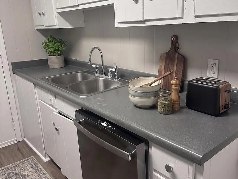 Carrington Woods Apartments — Photo 7