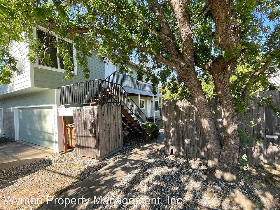1st image of 2870 Lincoln Ave #9