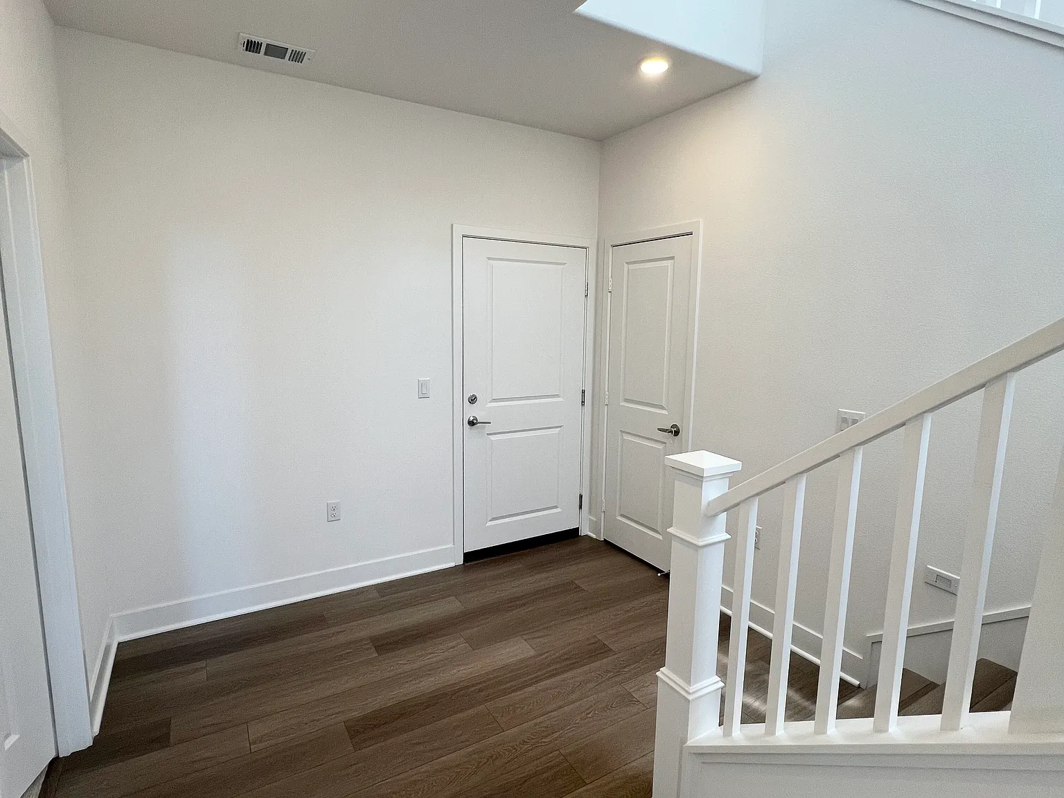 3 bed, 1756 sqft, $4,980 — Photo 4