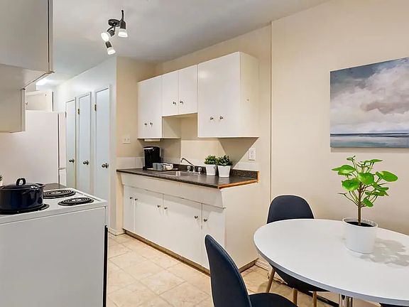 3rd image of 11008 83rd St NW #498707
