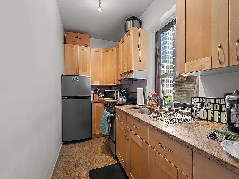 1219 1st Ave #3D — Photo 3