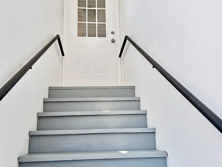 18-20 Foch Ave — Photo 12
