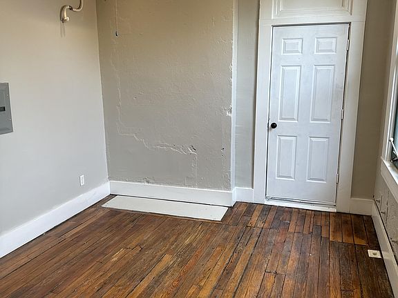 3rd image of 205 W McMicken Ave #3R