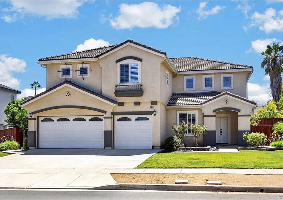 12611 Avocado Way