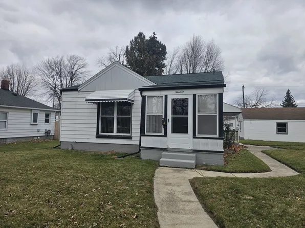 19 Dickinson Pl, Mount Clemens, MI 48043