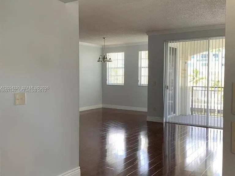 3175 NE 184th St #3302 — Photo 4