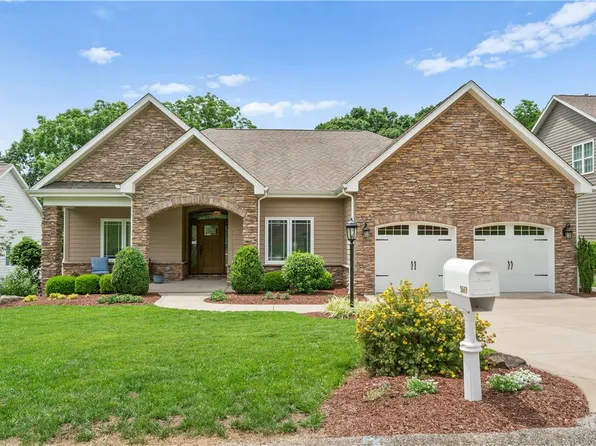 3669 Blue Sage Ct, Export, PA 15632