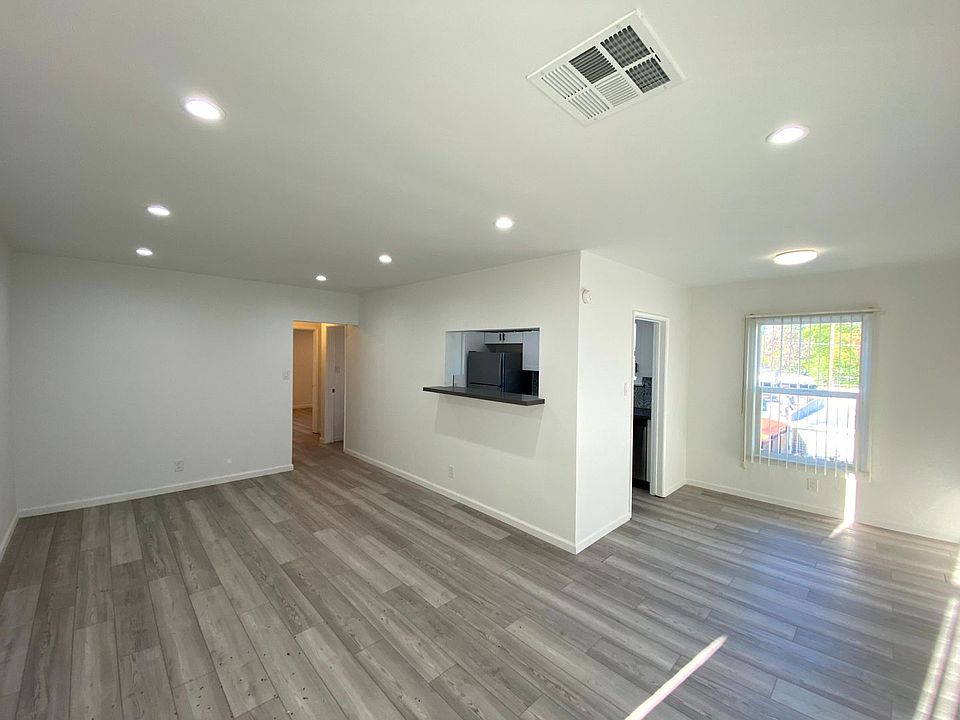 1st image of 3936 Kentucky Dr #3940-1/2