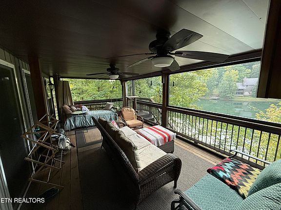 4th image of 124 Peninsula Rd