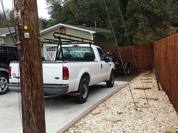 4th image of 805 Oak Hill Dr
