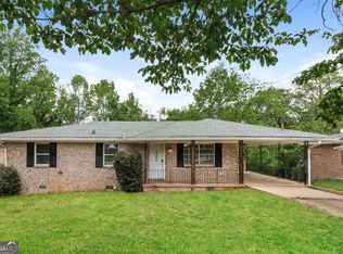 4080 Emerald Lake Dr, Decatur, GA 30035