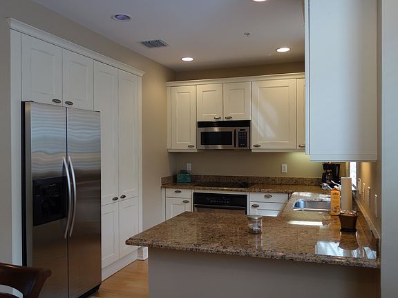 2nd image of 322 E Mallory Cir