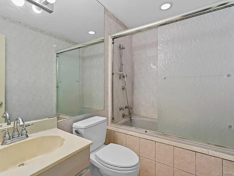 13 Whitney Cir — Photo 22