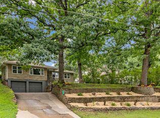 1305 Chautauqua Pkwy, Des Moines, IA 50314