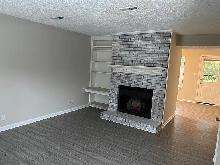 151 Edgewood Dr — Photo 18