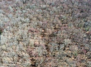 5 Weantinogue Ln, Kent, CT 06757