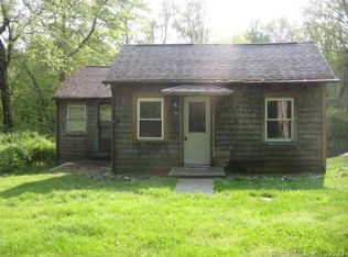 96 Old Colchester Rd, Quaker Hill, CT 06375