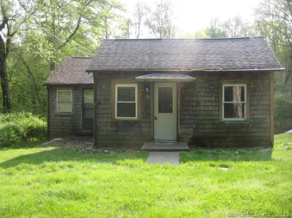 96 Old Colchester Road, Waterford, CT 06375