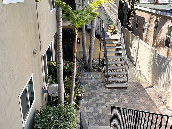 3rd image of 3458 Monroe Ave APT 6