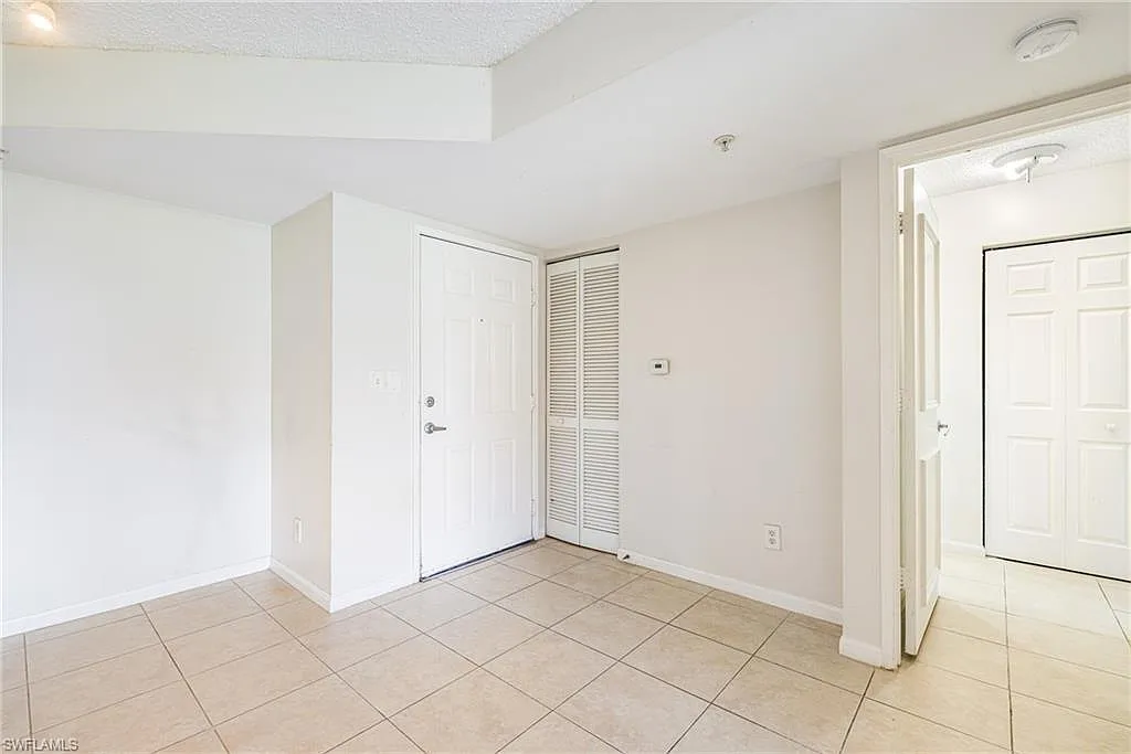 2 bed, 2.0 bath, 1042 sqft, $1,850 — Photo 4