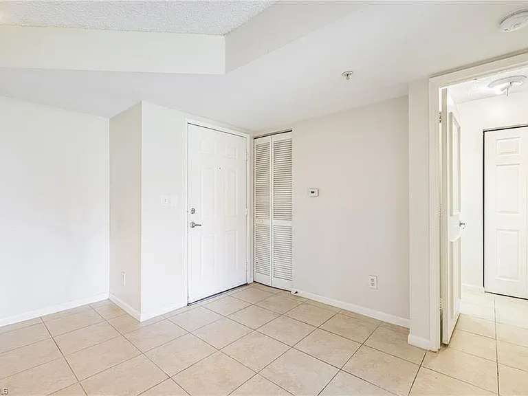 1265 Wildwood Lakes Blvd #106 — Photo 4