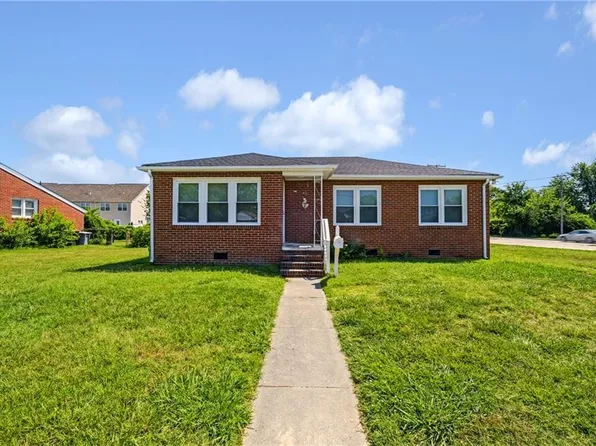 2 Reynolds Dr, Hampton, VA 23664