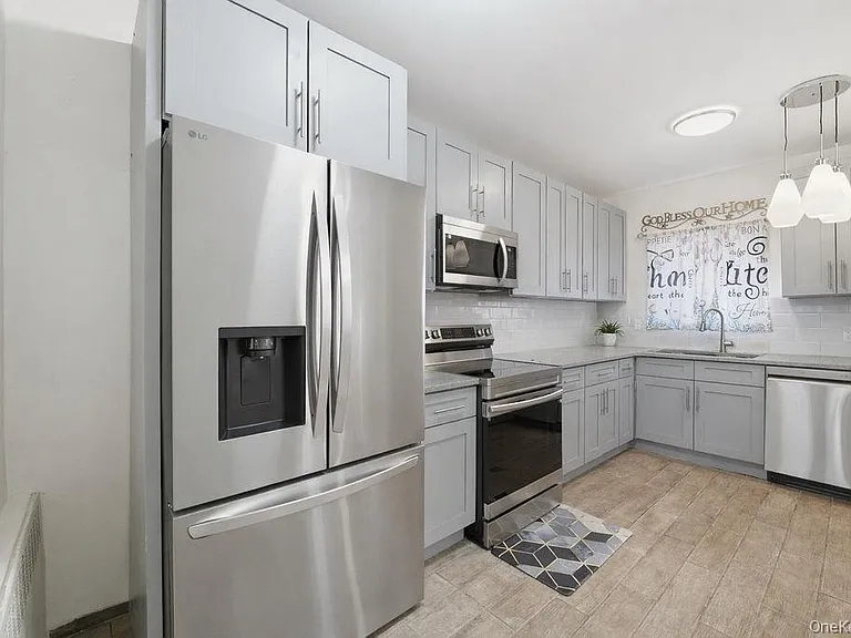 238 E 88th St #2N — Photo 6