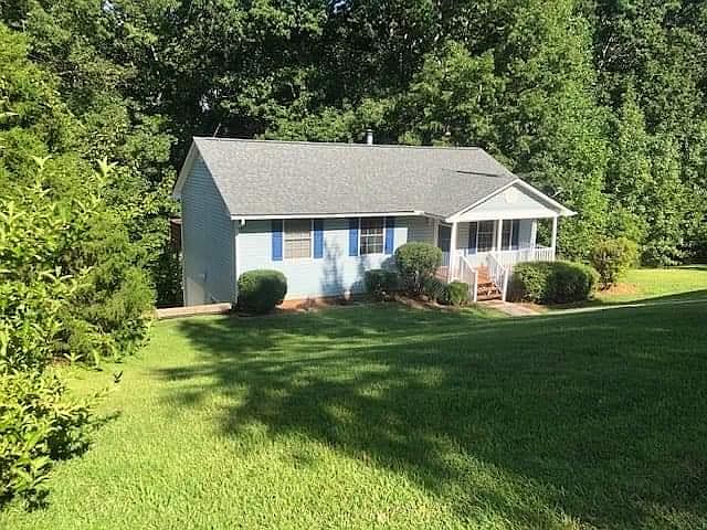 1st image of 525 Hicks Dr