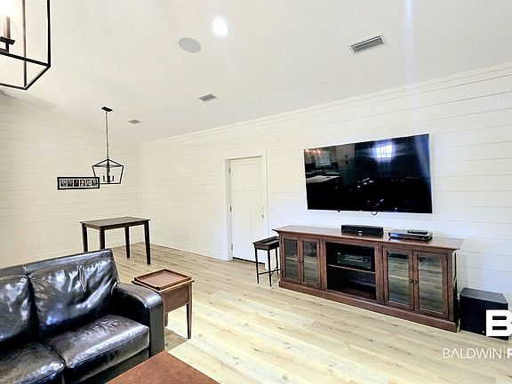5th image of 12437 Charlie Head Rd