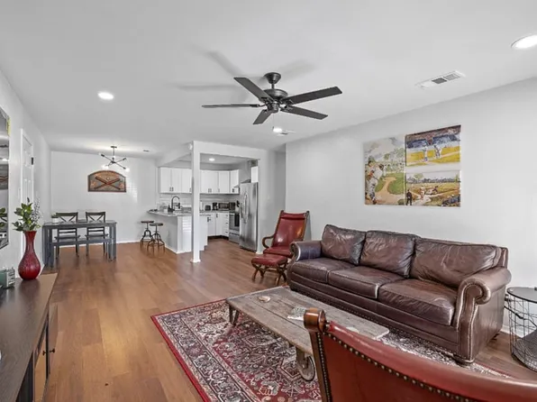 1009 W Sanford St, Arlington, TX