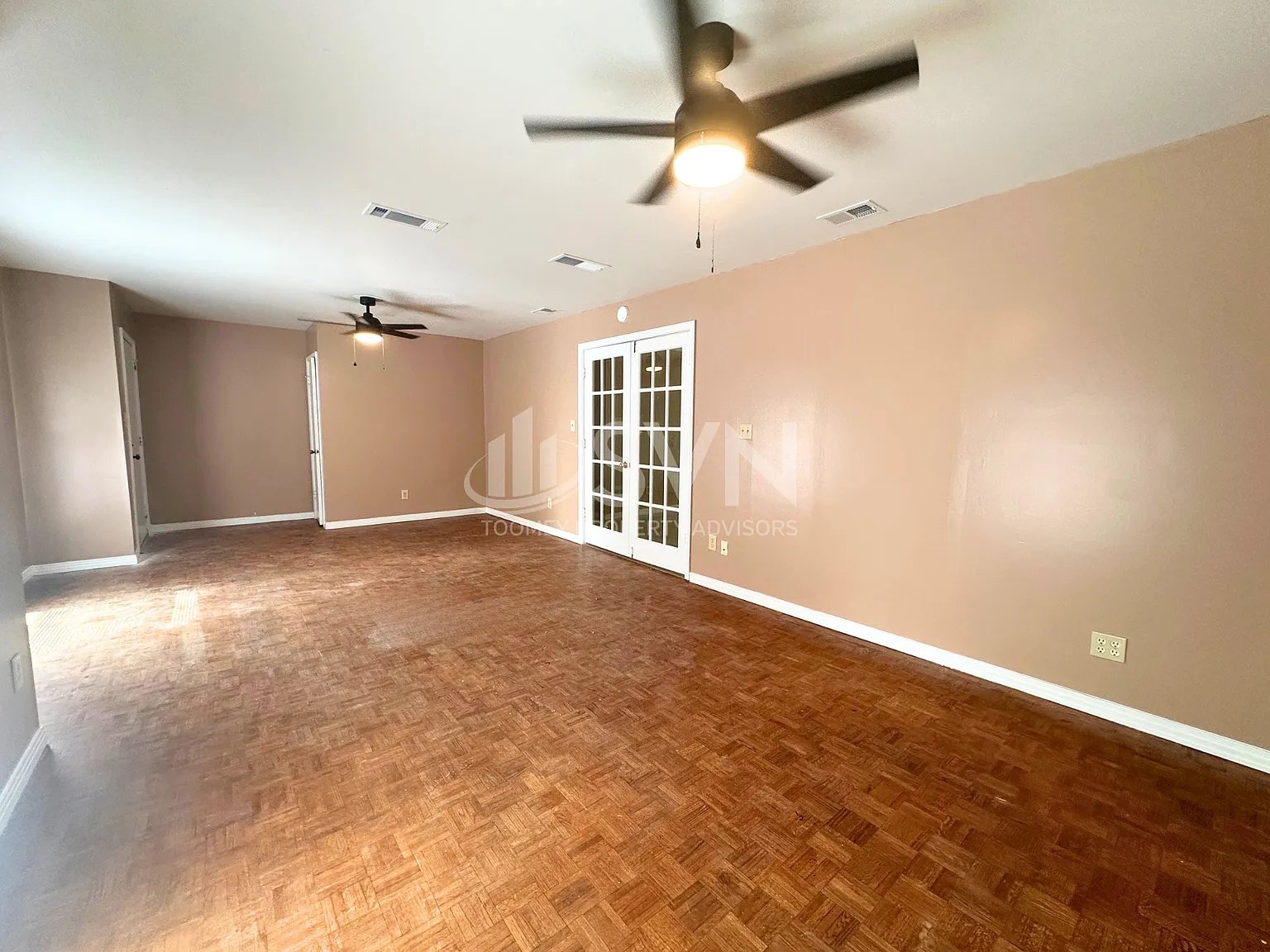 313 Vanderbilt Dr - 313 Vanderbilt Dr — Photo 4